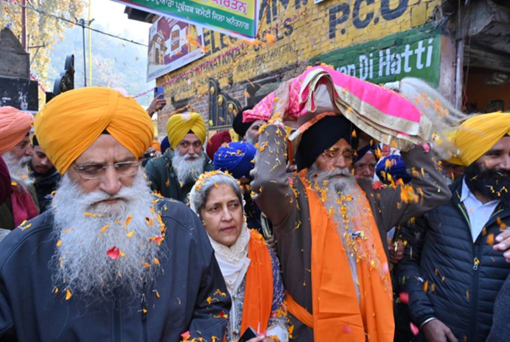 350 ਸਾਲਾ ਸ਼ਹੀਦੀ ਸ਼ਤਾਬਦੀ ਨੂੰ ਸਮਰਪਿਤ ਗੁਰਦੁਆਰਾ ਮਟਨ ਸਾਹਿਬ ਕਸ਼ਮੀਰ ਤੋਂ ਖ਼ਾਲਸਾਈ ਜਾਹੋ ਜਲਾਲ ਨਾਲ ਆਰੰਭ ਹੋਇਆ ਵਿਸ਼ਾਲ ਨਗਰ ਕੀਰਤਨ